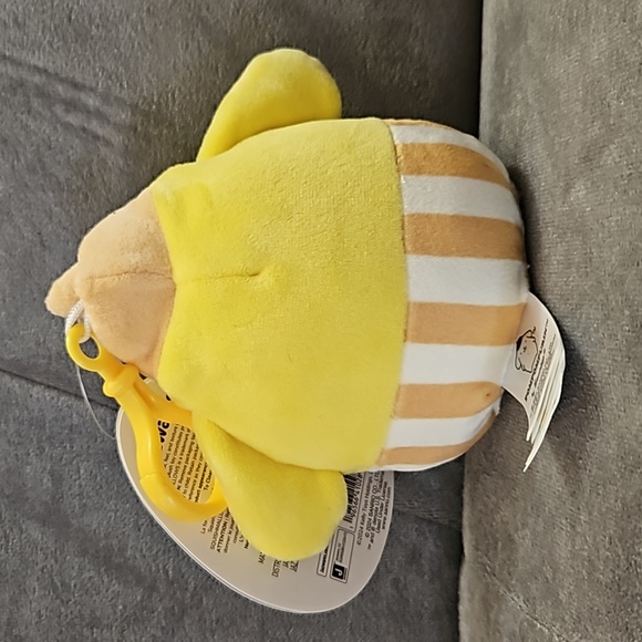 1/$6 or 2/$10 NWT Squishmallows - Hello Kitty Pompompurin Clip-On Keychain Plush - Picture 4 of 8